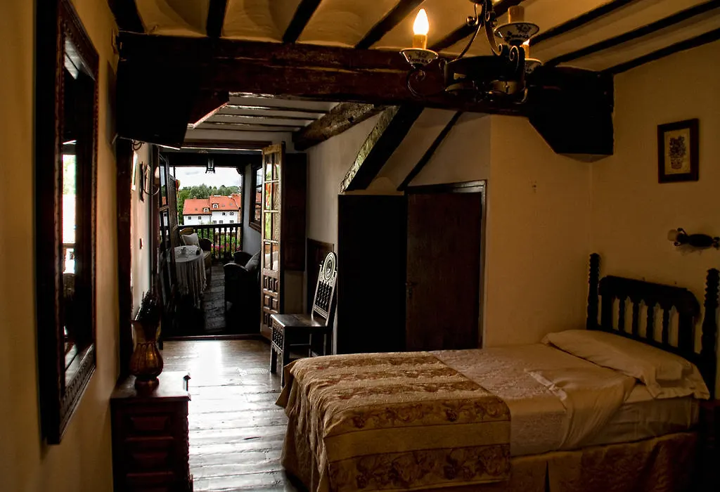 Posada Ansorena-1